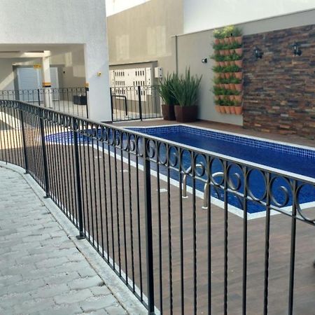 Var-101A Dpto Amplio En Condominio Cerrado Con Piscina Bombinhas Exterior photo